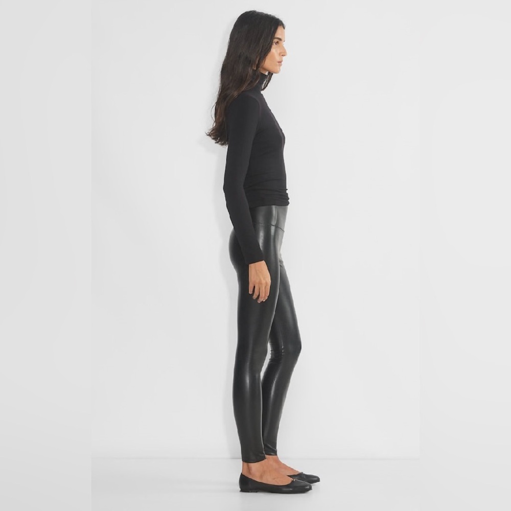 Aritzia Wilfred Daria Faux Leather Olive Green Leggings Pant Size Medium - Picture 4 of 12